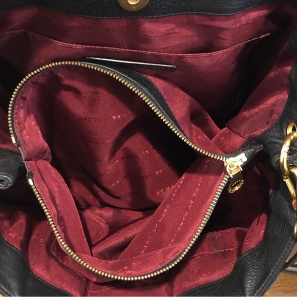 MARC JACOBS Black Satchel Crossbody Raspberry Interior w Central Zipping Pocket - Picture 5 of 16